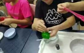 Zajęcia w pracowni chemicznej 